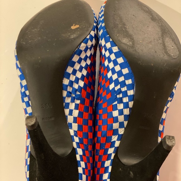 Unique AW Heels - Picture 5 of 5